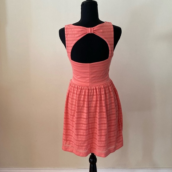 Salmon Colored knit style summer party dress size small - Picture 2 of 3